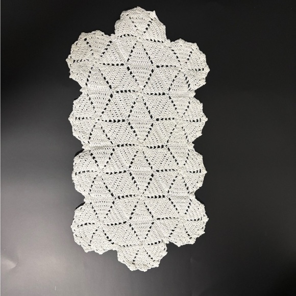 Vintage White Crochet Doilies (Total of 6) - Picture 1 of 3